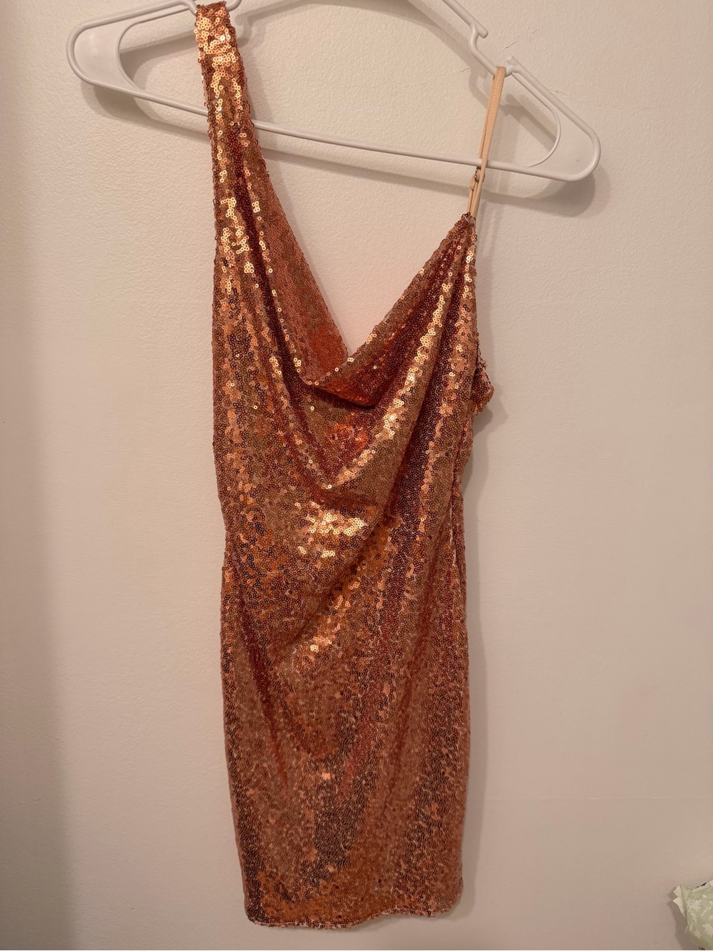 New without tag-Hello Molly Rose Gold Sequin Mini Dress